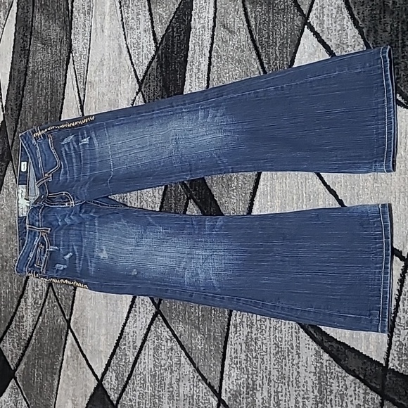 BKE STARLITE EMBROIDERED DISTRESSED FLARE-LEG DENIM JEAN - Picture 5 of 14